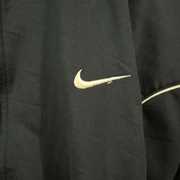 Vintage Nike Men’s Full Zip Windbreaker Jacket - Picture 3 of 11